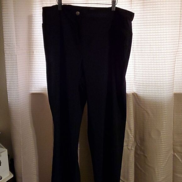 Addition by Chico's Active pants 2 short - Picture 1 of 6